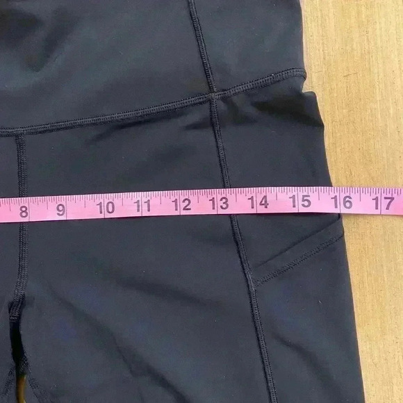 Lululemon Women’s Leggings Crop wide activewear yoga exercise Athleisure 4 - Picture 3 of 16
